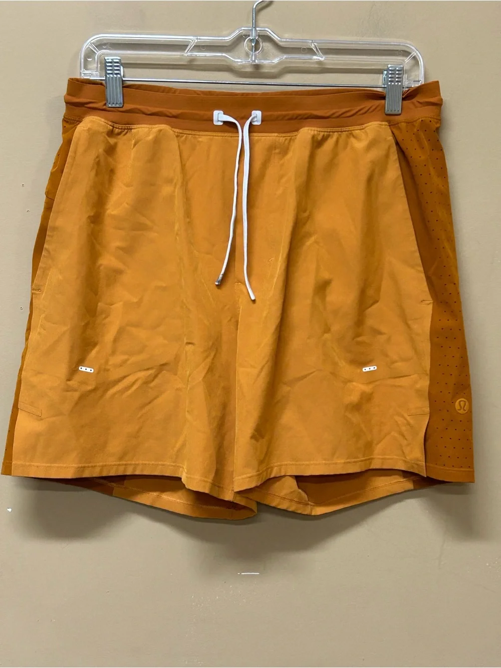 Lululemon Shorts Men’s Medium Active Swim Trunks Lined Autumn Orange 6” Inseam